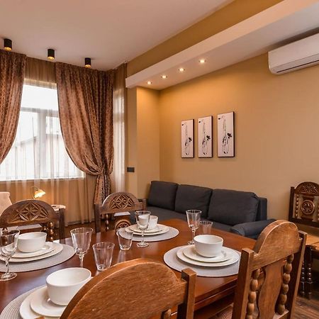 Sofia Dream Apartments - Jazzy Two Bedroom Suite By Flat Mаnager Bagian luar foto