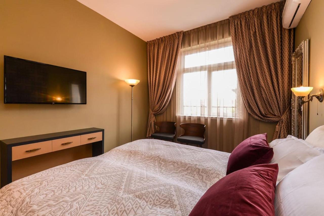 Sofia Dream Apartments - Jazzy Two Bedroom Suite By Flat Mаnager Bagian luar foto