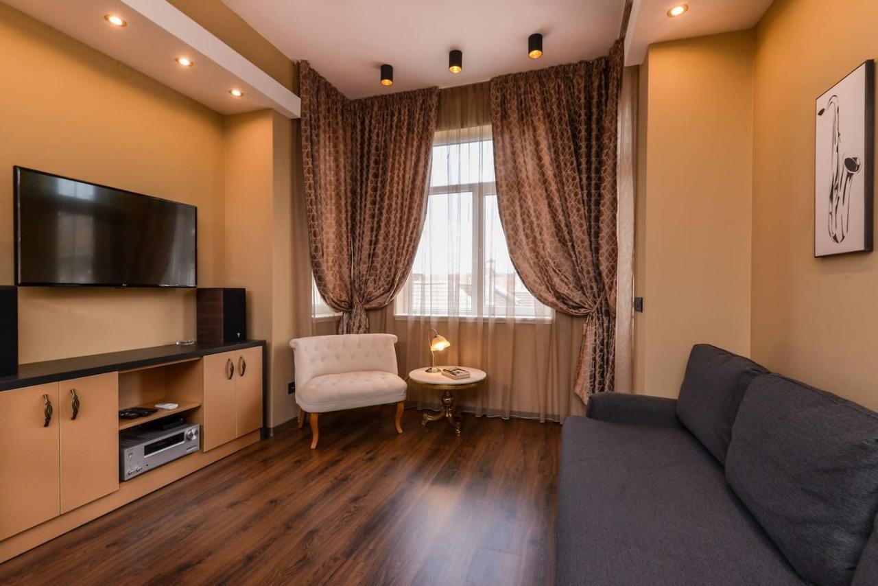 Sofia Dream Apartments - Jazzy Two Bedroom Suite By Flat Mаnager Bagian luar foto
